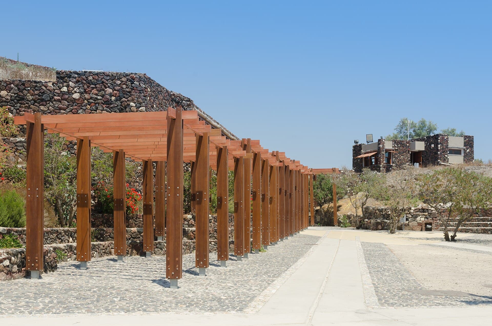 The Bronze Age city preserved under volcanic ash